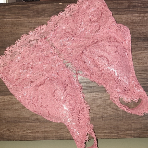 Pink lace bralette - Picture 4 of 4
